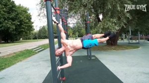 Попробуй повтори это! Заруба монстров воркаута на турниках