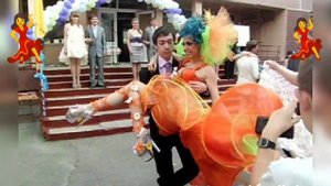 Horrible dresses on the qraduate/Самые смешные платья на выпускном.