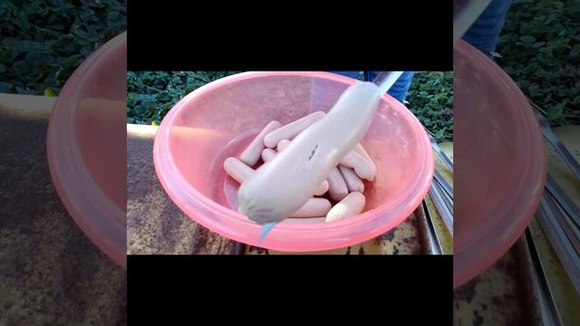 Готовлю сосиски на мангале