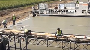 Бетонная трасса Днепр-Решетиловка Н-31. Строительство бетонных дорог в Украине 2020.