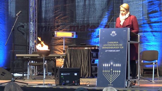 Ханука-2022 у Бранденбургских ворот в Берлине смотреть онлайн