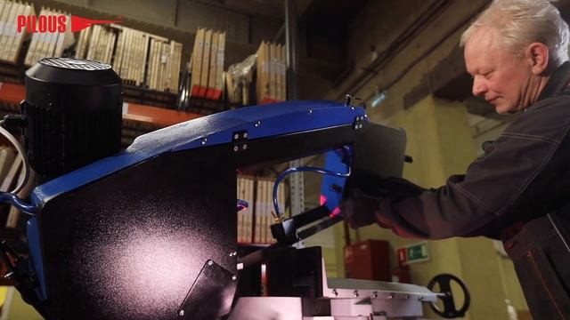 Pilous - Saw blade replace ENG смотреть онлайн