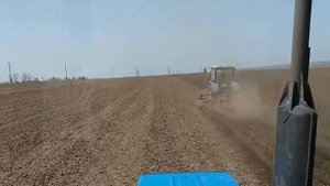 Культивация трактором МТЗ 892 с культиватором  КПС 4 и трактором МТЗ 82.1 с КНС 4