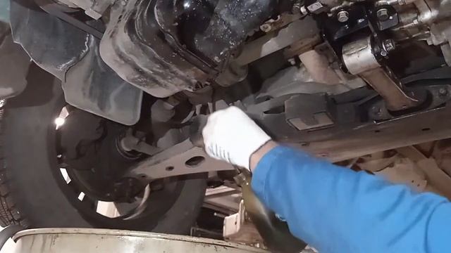 Замена масла и маслянного фильтра.KIA SPORTAGE 3. g4na смотреть онлайн