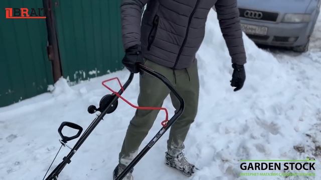 МАЛ, НЕДОРОГ, но очень эффективен! Снегоуборщик бензиновый BRAIT BR-3046W