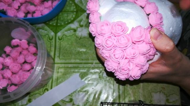 Как клеить Мишку из 3D роз?