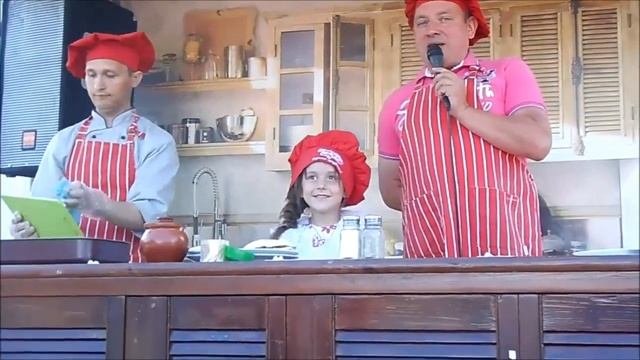 Маленький шеф повар.Ребенок на кулинарном шоу.