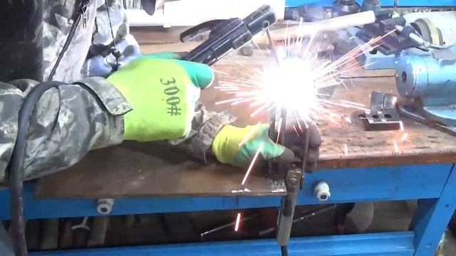 Оригинальная ручка на дверь из арматуры! смотреть онлайн