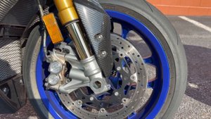 Yamaha R1M vs Bmw M1000RR FULL REVIEW & COMPARISON which is better