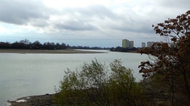 Юбилейный микрорайон в Краснодаре, река Кубань, Тургеневский мост, декабрь 2017