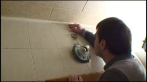 Установка вентилятора ВЕНТС Силента в ванной комнате