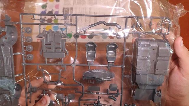 Обзор сборной модели Tamiya Toyota Celica GT - FOUR RC ('92 SAFARI RALLY WINNER) смотреть онлайн