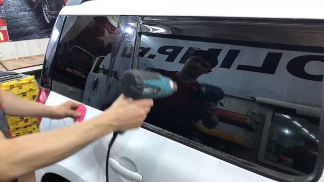 Skoda Yeti (Шкода Йети) тонировка задней полусферы смотреть онлайн