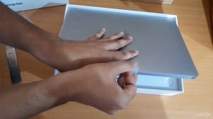 Unboxing Apple MacBook Air 2020 M1