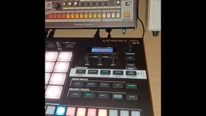 Roland Verselab MV-1 Techno/House - First Contact