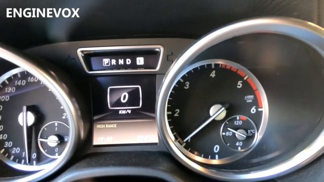 Запуск двигателя и газование Mercedes-Benz G350 DIESEL. Звук AMG V8. смотреть онлайн