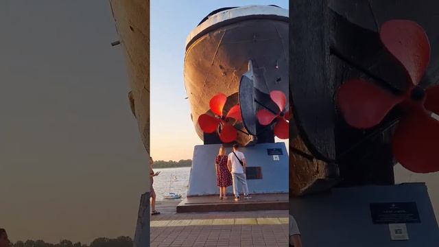 Продолжаем прогулку. Как же в Нижнем Новгороде без набережной и закатов? #путешествия #лето #юмор смотреть онлайн