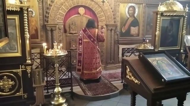 Божественная литургия Иоанна Златоустого в Святогорском Свято-Успенском мужском монастыре 17 мая смотреть онлайн