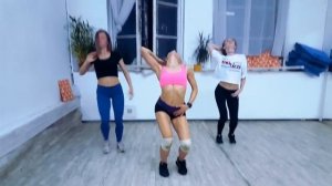 Lady style dance