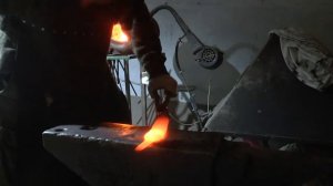 Ковка клинка иранского бебута. Кинжалы. Историческое холодное оружие.