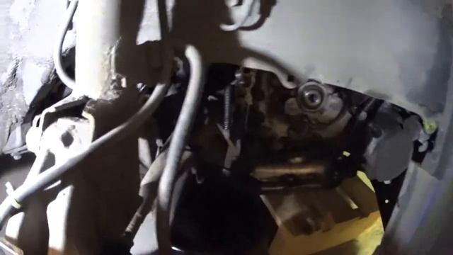 Toyota Prius 20 - Замена цепи ГРМ. Часть 1, разборка. смотреть онлайн