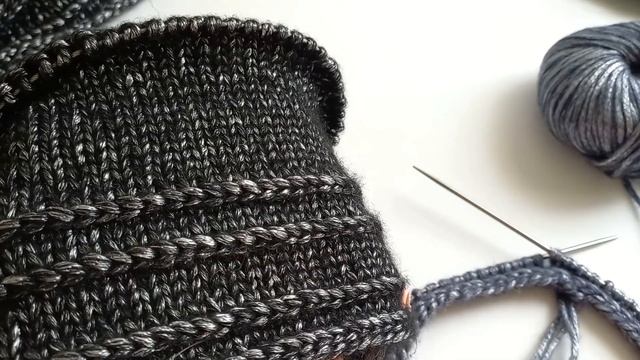 ? Блестящий выход! Классная шапочка из пряжи с люрексом - Мастер Класс - женская шапочка Мелодия