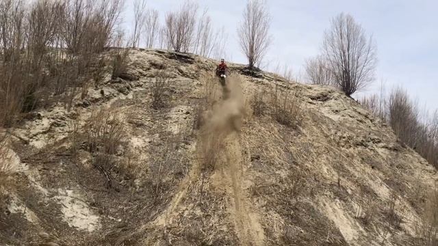 Тренеровка на песчаном карьере. смотреть онлайн