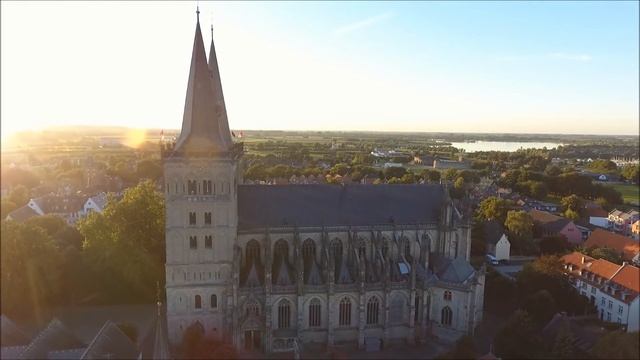 Sankt Viktor Xanten von oben смотреть онлайн