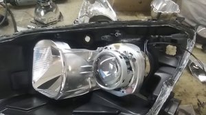 Тюнинг фар на Toyota RAV 4 установка Hella 3R и ДХО