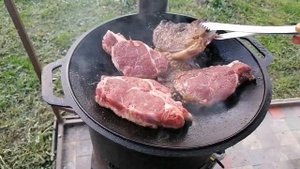СТЕЙК ГОВЯЖИЙ НА САДЖЕ?. Как вкусно приготовить на костре?