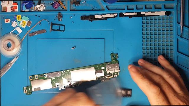 Huawei MediaPad T3 10 AGS L09 lcd and charging port replacement смотреть онлайн