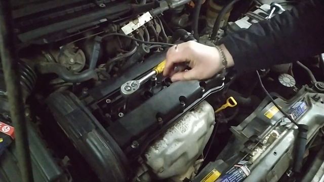 КАК ПРАВИЛЬНО ЗАКРУЧИВАТЬ СВЕЧИ ЗАЖИГАНИЯ И С КАК СИЛЬНО 99% НЕПРАВИЛЬНО УСТАНАВЛИВАЮТ СВЕЧИ смотреть онлайн