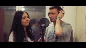 Парень и девушка вместе спели