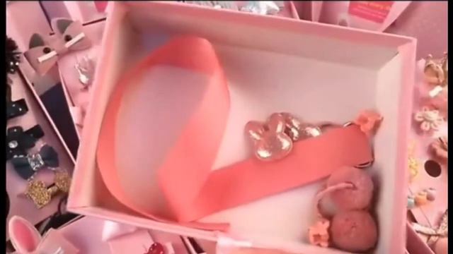 Подарочный набор аксессуаров для волос смотреть онлайн