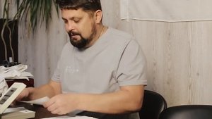 Сравнение характеристик пленок для натяжных потолков. Самое скучное видео.