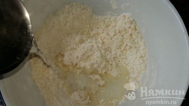 Сочные вареники с вишней