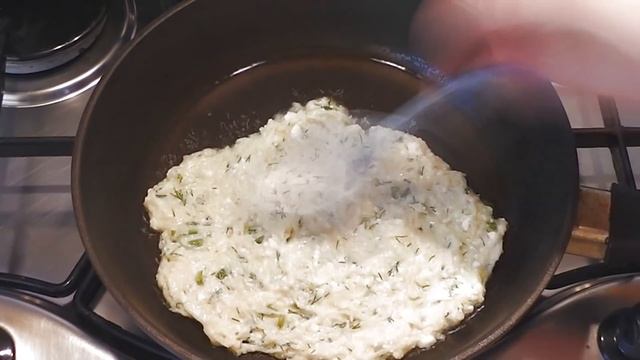 Быстрые творожно-картофельные лепёшки.