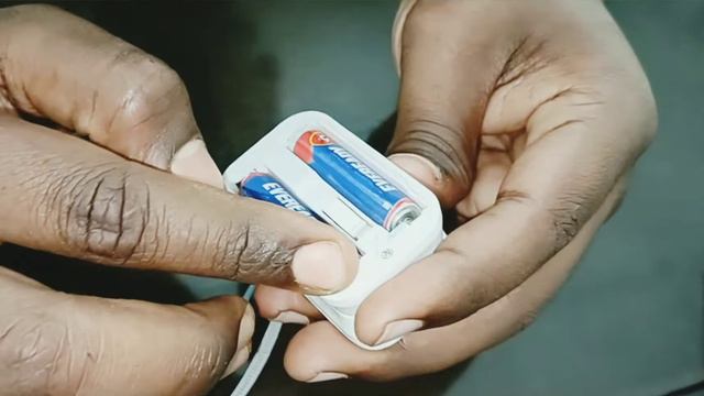 How to use pulse oximeter. SPO2 Level & pulse Rate in pulse Oximeter. Normal Range смотреть онлайн