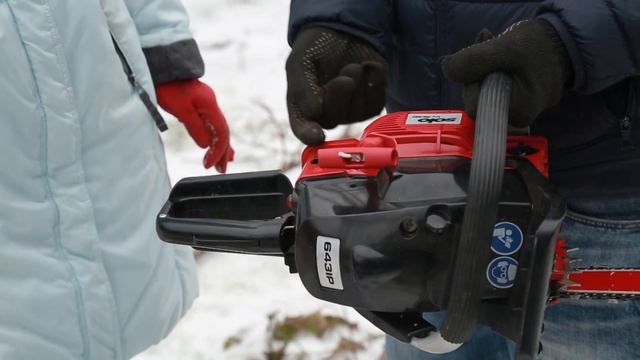 ДАШИНА ДАЧА: ТЕСТ-ДРАЙВ БЕНЗИНОВЫХ И ЭЛЕКТРОПИЛ! смотреть онлайн