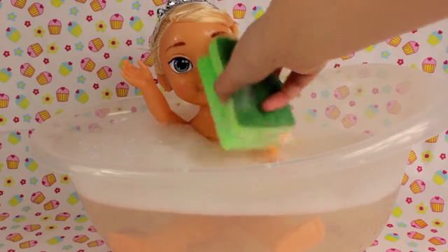Эльза купается куклы Холодное Сердце на русском языке Игрушки и Игры для девочек смотреть онлайн