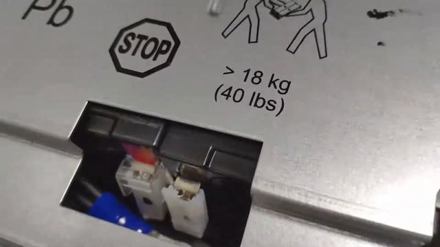 Замена огромной аккумуляторной батареи для серверной (подходит теория и для дома) смотреть онлайн