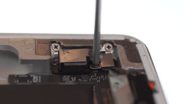 Silent, Power & Volume Button Repair - iPad 2 GSM How to Tutorial смотреть онлайн