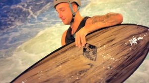 Сёрфинг на искусственной волне в Санкт-Петербурге. Piterland Surfing