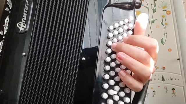 Вступление к песне Занавесочки, на аккордеоне, разбор. смотреть онлайн