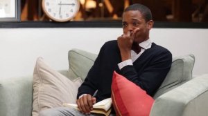 Негр не смог удержать смех