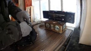 Что Внутри Выкинутых и Потерянных Сумок - Смотрим что Внутри под Подкладками (720p).mp4