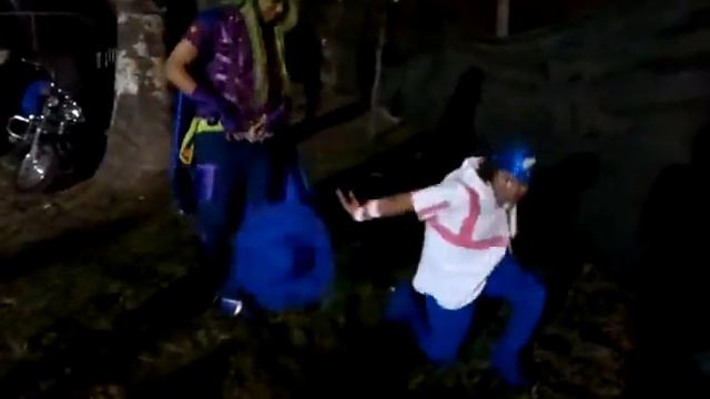 JoJo cosplay, the fall after the pose смотреть онлайн