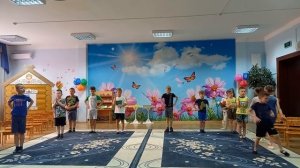"Вход на выпускной 2023" - вариант, когда много мальчиков и мало девочек