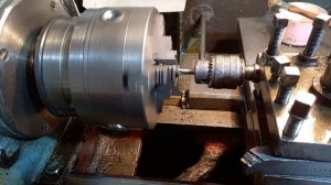 метчик в резце держатель это просто! (ТОКАРНЫЕ РАБОТЫ №38)