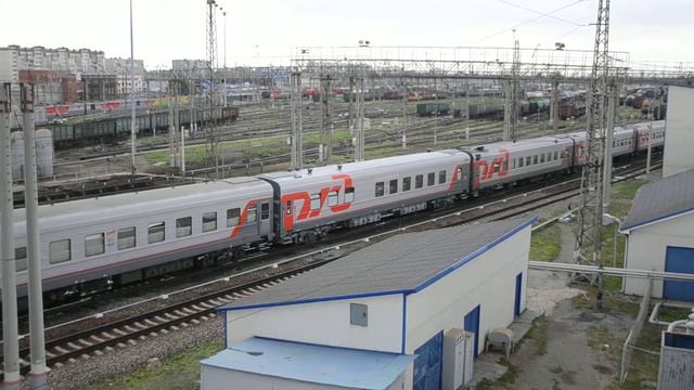 ЭП2К-164 с поездом № 590 Имеретивский Курорт - Новый Уренгой смотреть онлайн